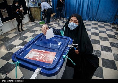 Iranians Vote in Runoff Parliamentary Election