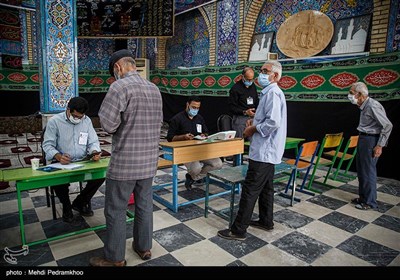 Iranians Vote in Runoff Parliamentary Election