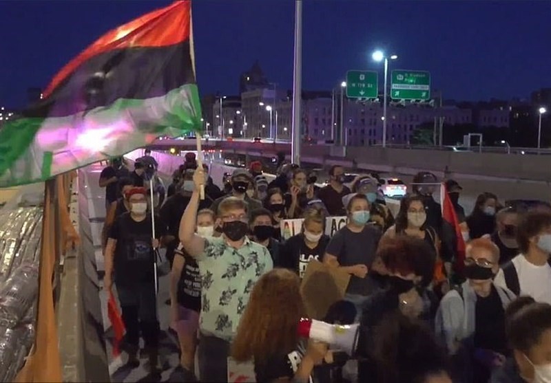Anti-Racism Protesters Shut Down Manhattan Bridge, Clash with NYPD (+Video)