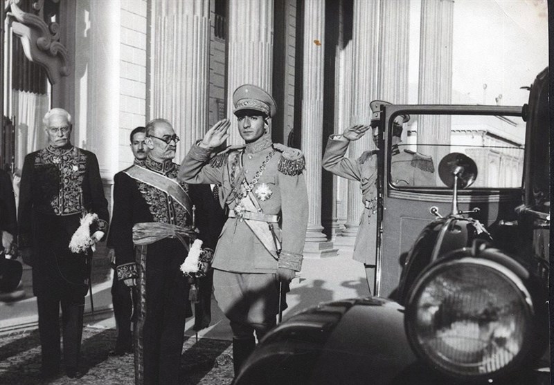 گزارش تاریخ|اعتراف محمدرضا پهلوی به جنایات پدرش در آغاز سلطنت+عکس