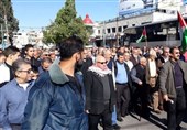 تظاهرات آوارگان فلسطینی در لبنان علیه سازشکاران عرب/ مقاومت تنها گزینه برای آزادسازی فلسطین است