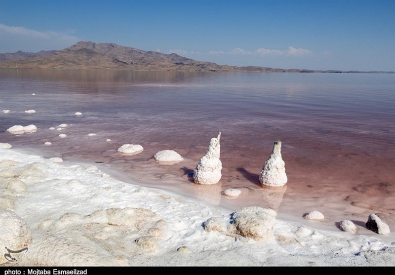 حجم دریاچه ارومیه 16 میلیون مترمکعب نسبت به سال گذشته کمتر شد