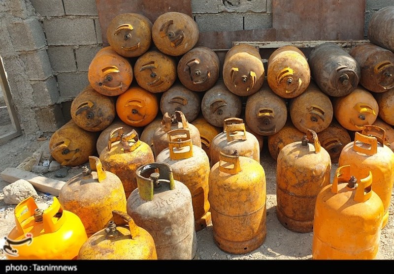 ورود اطلاعات سپاه سیستان و بلوچستان به دلال‌بازار سیلندر گاز / تعداد زیادی سیلندر گاز غیرمجاز کشف و ضبط شد