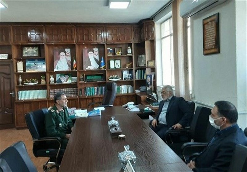 فرمانده سپاه کردستان: آغوش دانشگاه آزاد به روی جوانان با استعداد و متعهد باز باشد