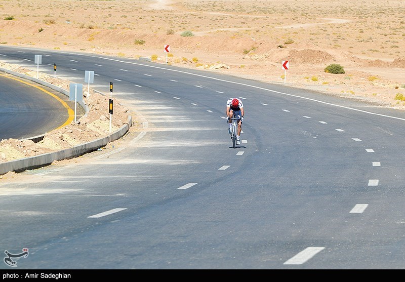 سپاهان بر سکوی قهرمانی لیگ برتر دوچرخه‌سواری جاده ایستاد