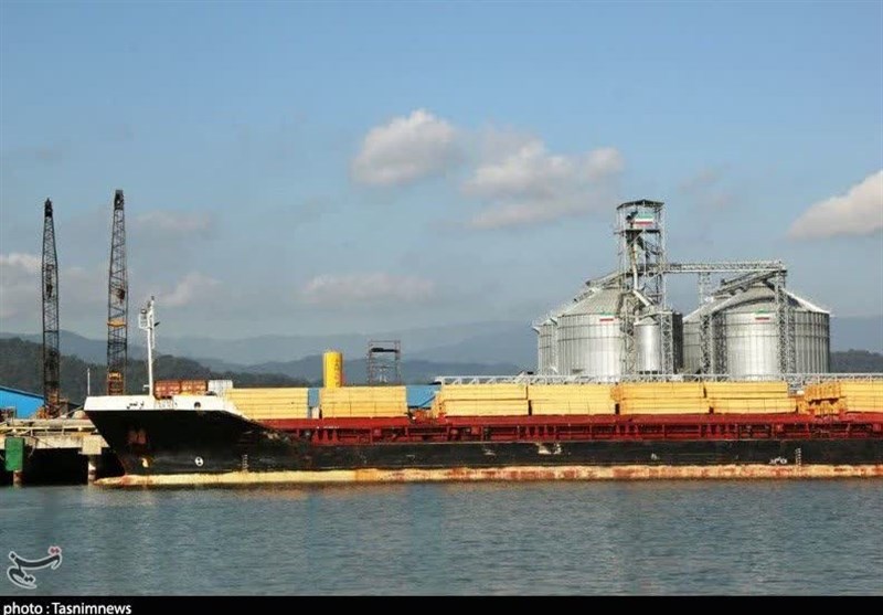 گیلان| «آستارا» از پایگاه‌های مهم صادراتی کشور در حوزه‌های زمینی، ریلی و دریایی است