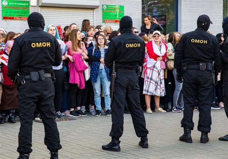 بازداشت تعدادی از شرکت کنندگان در راهپیمایی زنان در پایتخت بلاروس