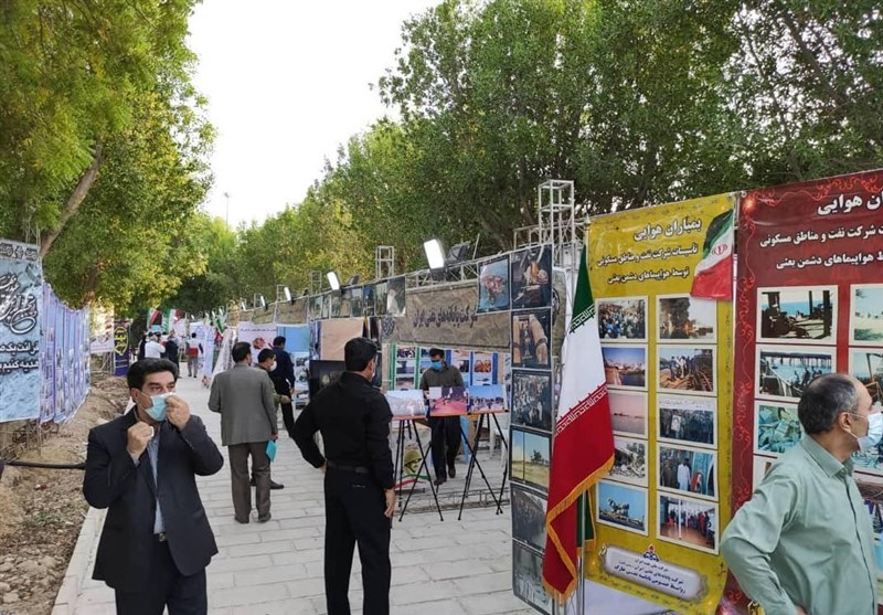 نمایشگاه دستاوردهای 40ساله دفاع مقدس در بوشهر افتتاح شد