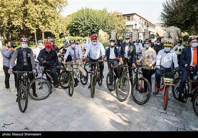دوچرخه سواری شهردار تهران با سفرای چند کشور