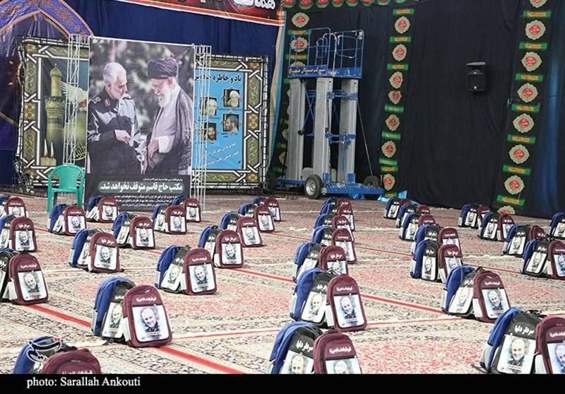 توزیع 5000 بسته لوازم‌التحریر در بین دانش‌آموزان نیازمند استان کرمان به روایت تصویر