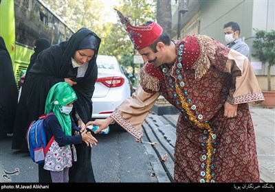 رعایت پروتکل های بهداشتی در حاشیه مراسم آیین سفره های کرامت پدری