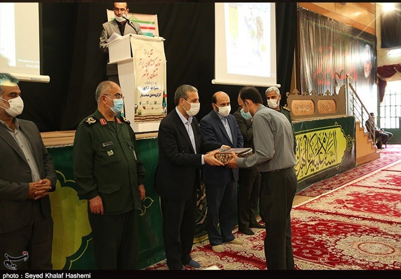 آیین تجلیل از تولیدکنندگان برتر استان بوشهر در هفته دفاع مقدس برگزار شد+تصاویر
