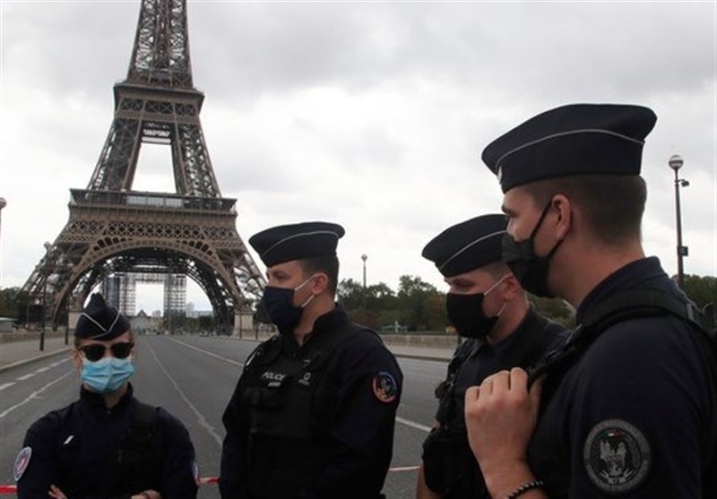 Eiffel Tower Briefly Evacuated Due to Bomb Threat (+Video)