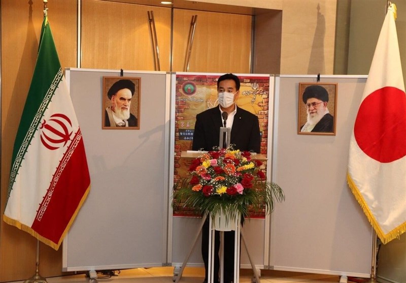 برگزاری نمایشگاه کتاب و عکس گرامیداشت چهلمین سالگرد دفاع مقدس در سفارت ایران در توکیو