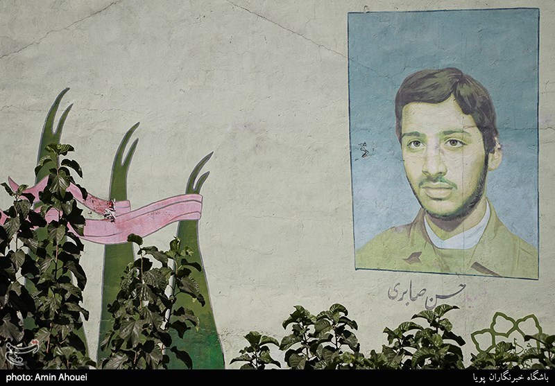 یادمان 12 شهید در پیاده راه انقلاب قم نصب می‌شود/بازنگری در طراحی تابلوهای مزین به نام شهدا