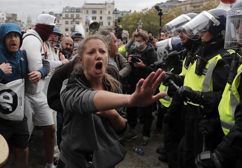 Clashes Erupt with London Police during Protest against COVID-19 Restrictions (+Video)