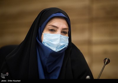 سیما سادات لاری سخنگوی وزارت بهداشت در آئین رونمایی از چهل عنوان کتاب تازه‌های نشر شاهد