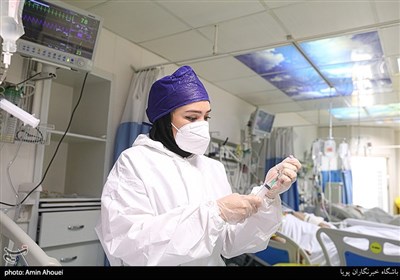  فوت ۱۰۰ نیروی پرستاری در راه مبارزه با کرونا/عدم تناسب میان تعداد تخت‌های بیمارستانی و پرستاران 