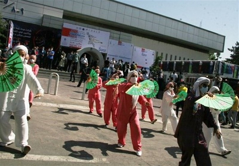 بازدید رئیس فدراسیون ووشو از نمایشگاه ورزش/ اجرای فرم تایچی در حضور سلطانی‌فر و علی‌نژاد