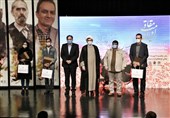 مراسم تجلیل از راویان مقاومت برگزار شد/ ثبت تاریخی و روایت فداکاری رزمندگان بر عهده هنرمندان است