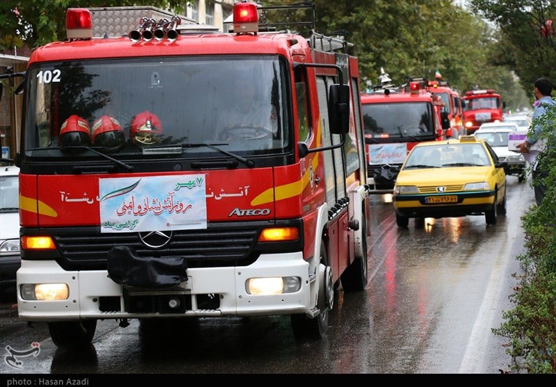 رژه ناوگان خودرویی هفته ایمنی و آتش نشانی در مازندران به روایت تصویر
