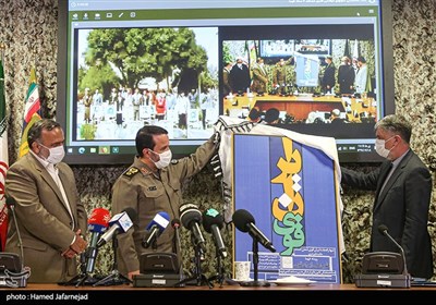 رونمایی از پوستر ایران قوی با حضور سیدعباس صالحی وزیر فرهنگ و ارشاد اسلامی 