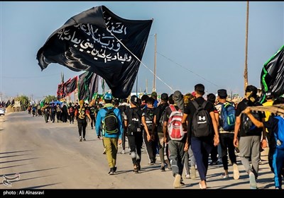 Thousands of Iraqis Start Great Arbaeen March despite Coronavirus Restrictions