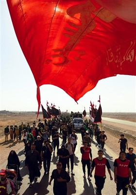 Thousands of Iraqis Start Great Arbaeen March despite Coronavirus Restrictions
