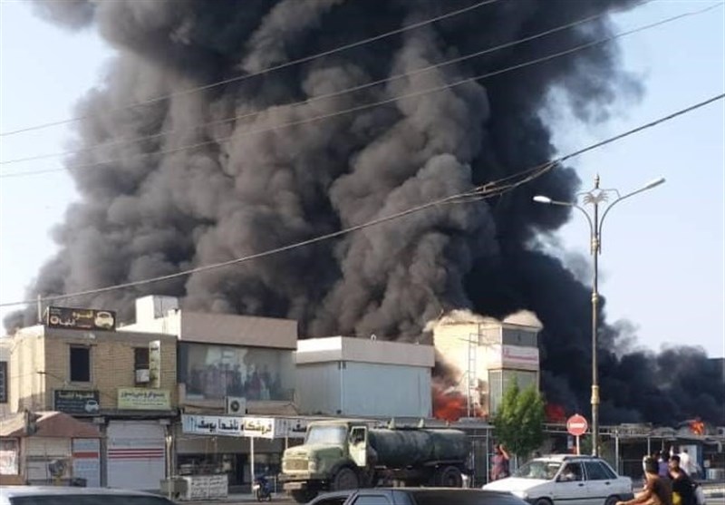 آتش‌سوزی در بازارچه ساحلی شهر دیلم / 200 واحد صنفی ‌طعمه حریق شد