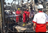 بوشهر|مهار آتش سوزی در بازارچه ساحلی بندر دیلم به روایت تصویر