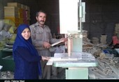 گزارش| شهد کندوسازی در دشت کوهدشت؛ درآمد میلیونی از زنبورداری