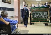 پرچم متبرک حرم امام رضا(ع) به بیمارستان امام حسین(ع) اهدا شد