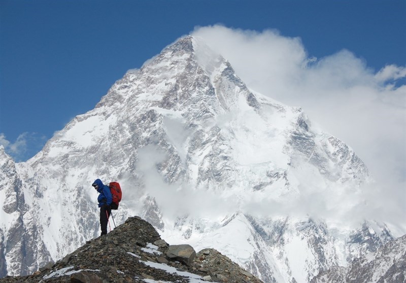 نجات کوهنوردان گرفتار شده در ارتفاعات گرگان/2 کوهنورد در ارتفاع 3800 متری در برف گرفتار بودند