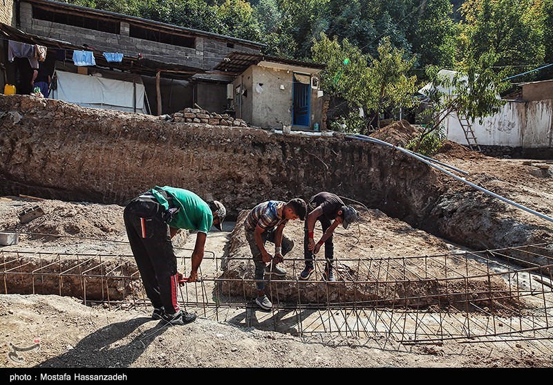 ارسال مصالح ساختمانی اردبیل به مناطق زلزله‌زده سی سخت همچنان ادامه دارد