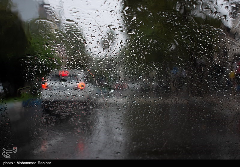 رگبار و رعدوبرق در استان البرز ادامه دارد/ تداوم آماده‌باش دستگاه‌های خدمت‌رسان