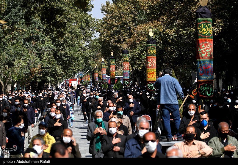 اقامة مراسم قراءة زیارة الاربعین والعزاء الحسینی فی مختلف انحاء ایران + صور