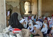 Yemeni Children Begin Classes in Ruins of War-Stricken Region