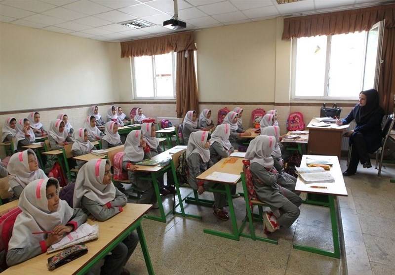 بنیاد برکت 66 باب مدرسه در استان کرمانشاه احداث کرده است