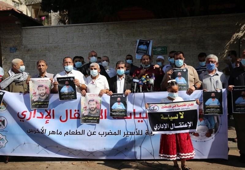 Gaza Stands in Support of Palestinian Hunger Striker Al-Akhras