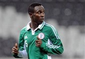 بازیکن نیجریه‌ای همبازی روزبه چشمی شد