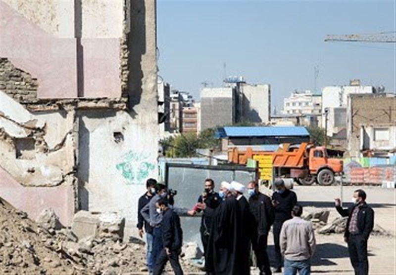 تجمع مردم مشهد در واکنش به ‌تخریب مسجد تاریخی &quot;هفت‌در&quot; / مردم ‌خواستار برخورد ‌با مسببان ‌شدند + تصاویر