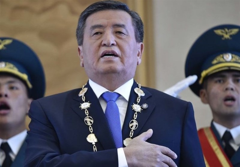 رئیس جمهور قرقیزستان از سمت خود کناره‌گیری کرد