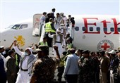یمن|آیا محاصره «الحدیده» پایان می‌یابد؟/ ورود سه هواپیمای حامل اسیران آزاد شده به صنعاء