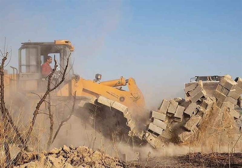25 مورد ساخت و ساز غیرمجاز در اراضی کشاورزی کاشان تخریب شد