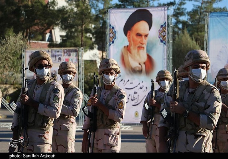 صبحگاه مشترک نیروهای مسلح در استان سمنان برگزار شد