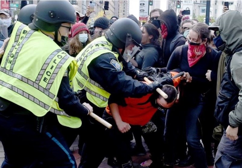 US Flag Burned As Clashes Erupt between Pro, Anti-Trump Protests in Boston (+Video)