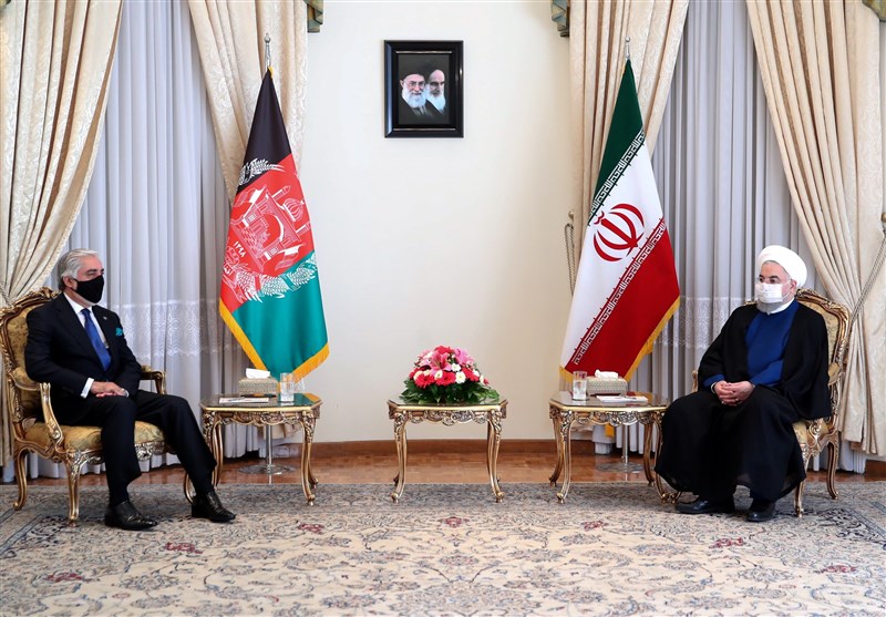 روحانی در دیدار عبدالله: راه حل مشکلات افغانستان مذاکرات سیاسی بین‌الافغانی است