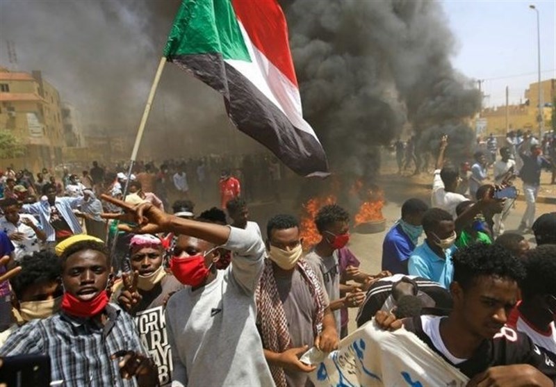 غضب شعبی عارم یشهده السودان رفضاً للتطبیع