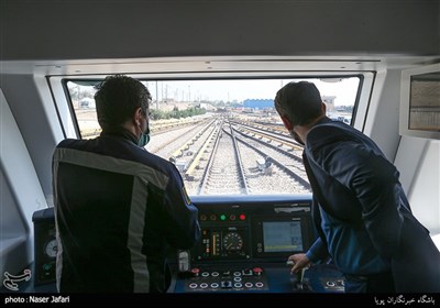 در حاشیه بازدید رییس سازمان مدیریت و برنامه ریزی استان تهران از مترو
