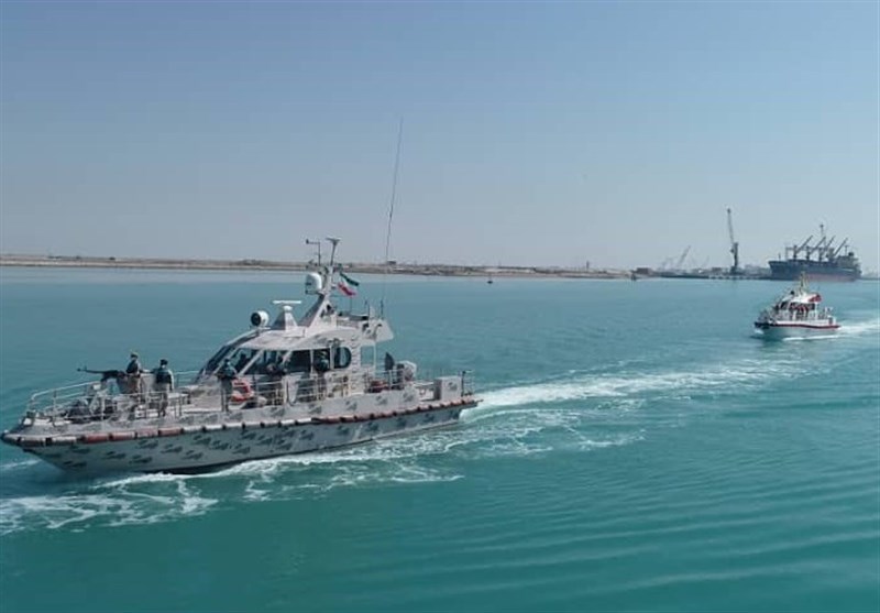 برگزاری رزمایش نیرو‌های مرزبانی دریایی در خلیج فارس به روایت تصاویر